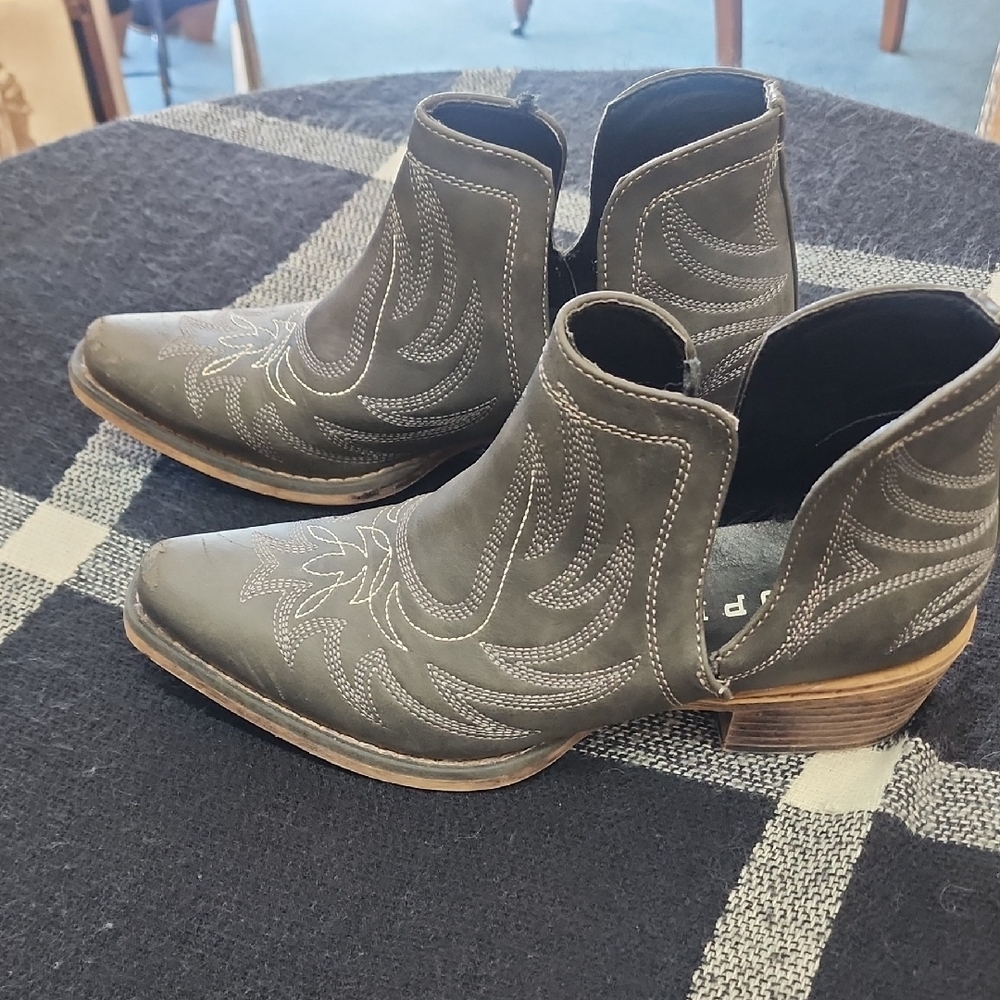 Stylish Gray Ankle Boots